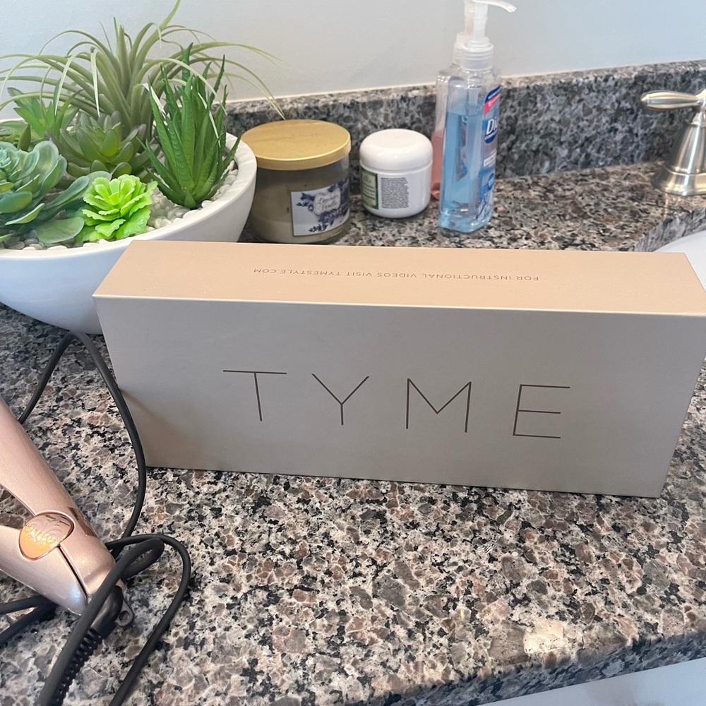 Tyme iron curler and straightener tool